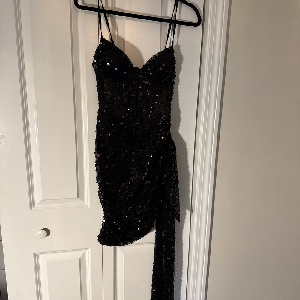 Black Sleeveless Bodycon Mini Dress